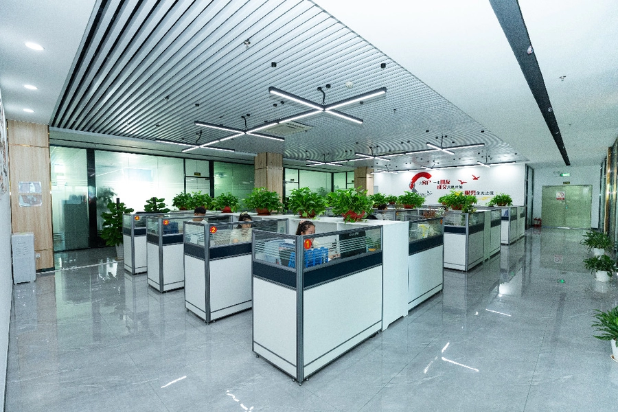 บล็อกบริษัทล่าสุดเกี่ยวกับ แนวคิดด้านเนื้อหาสร้างสรรค์ สําหรับพื้น LED ในสถานบันเทิง